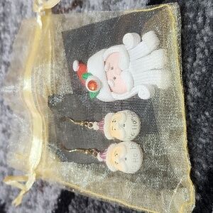 VINTAGE SANTA CLAUS DROP/DANGLE EARRINGS & BROOCH PIN BUNDLE